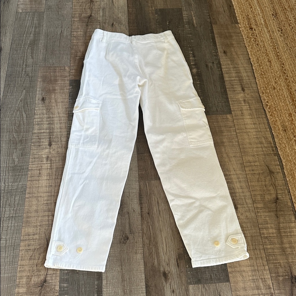 Wilfred Free x Aritzia white cargo jeans size 2 - Picture 6 of 7